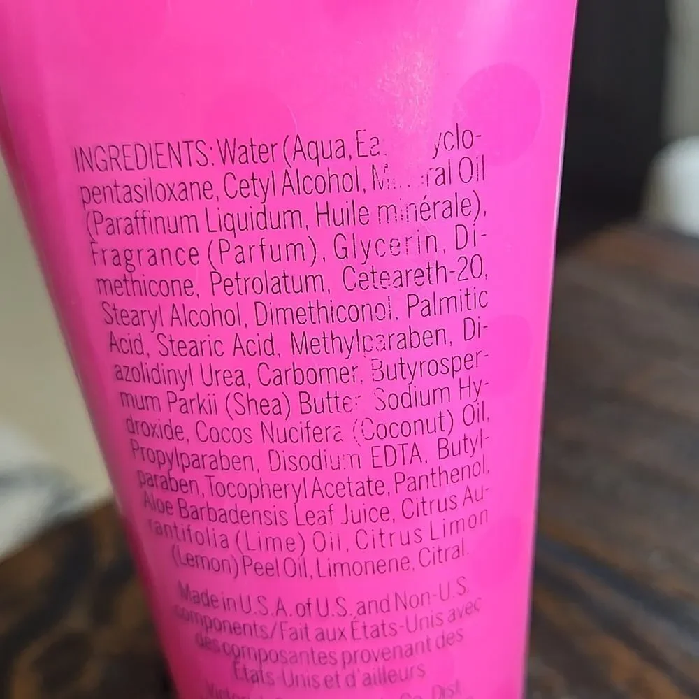 Pink Fresh & Clean body lotion 2.5 oz Apple tangerine Sea Spray Mini Travel Size
